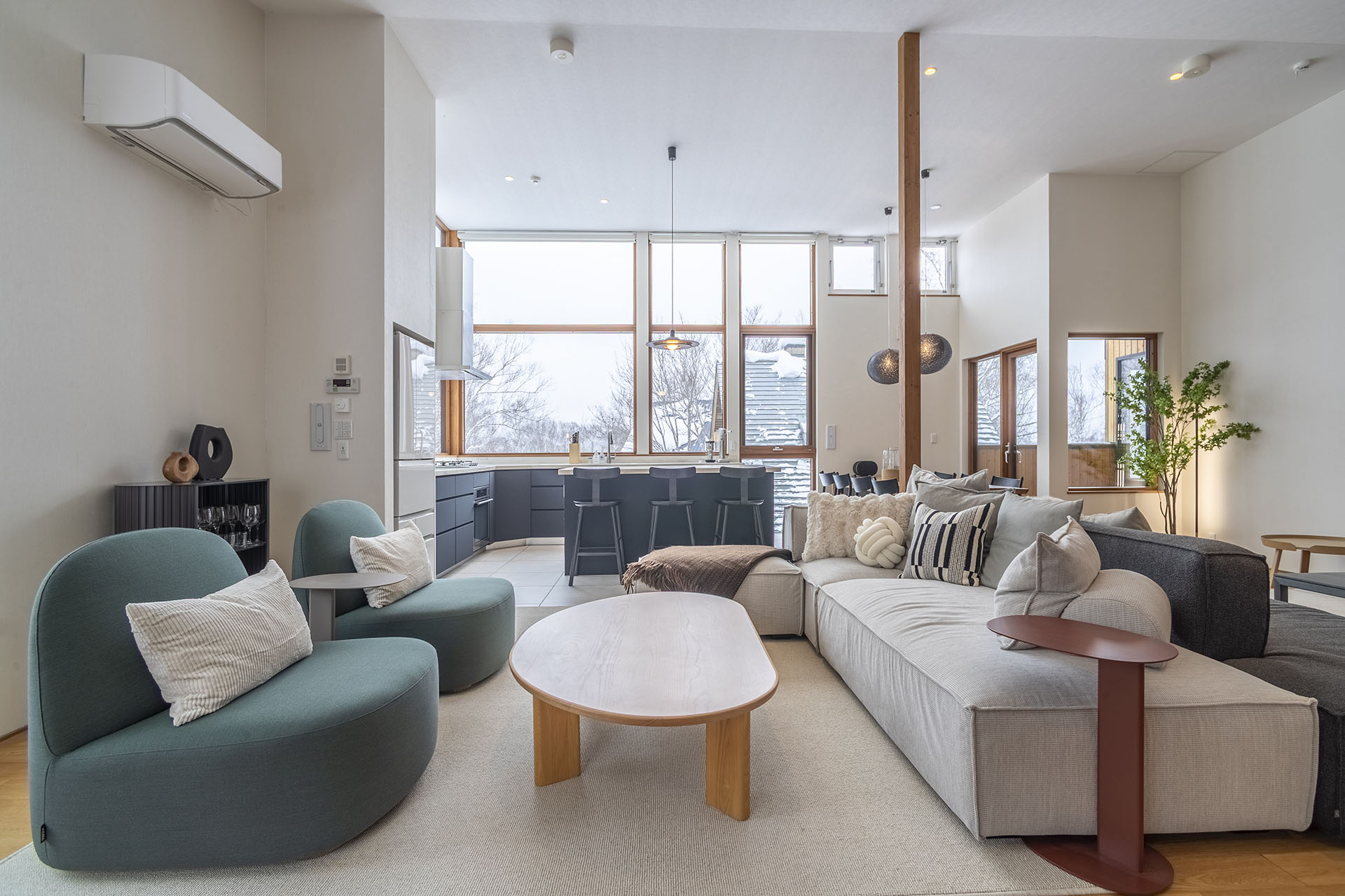 shared living space in the villa where the group gathers after ski days